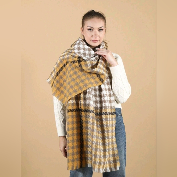 Extra large Plaid print cozy winter scarf - Picture 2 of 4